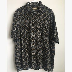 Men’s Patterned Button-Up Shirt